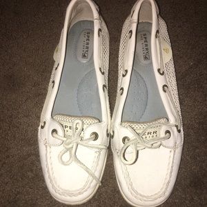 White sperry!